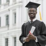 How to Choose the Right Course for Studying Abroad